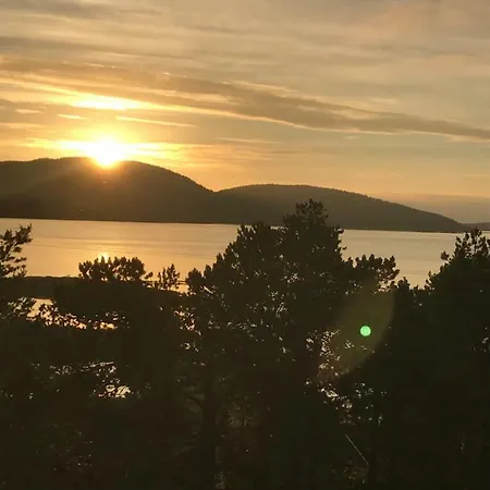 펜션 Porten Til Lofoten *